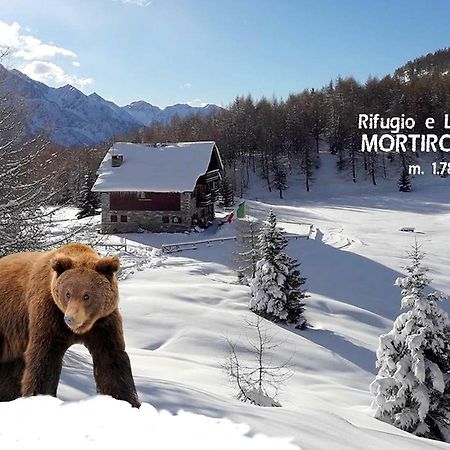 Rifugio Al Lago Del Mortirolo In Inverno Raggiungibile Solo A Piedi Monno Екстериор снимка