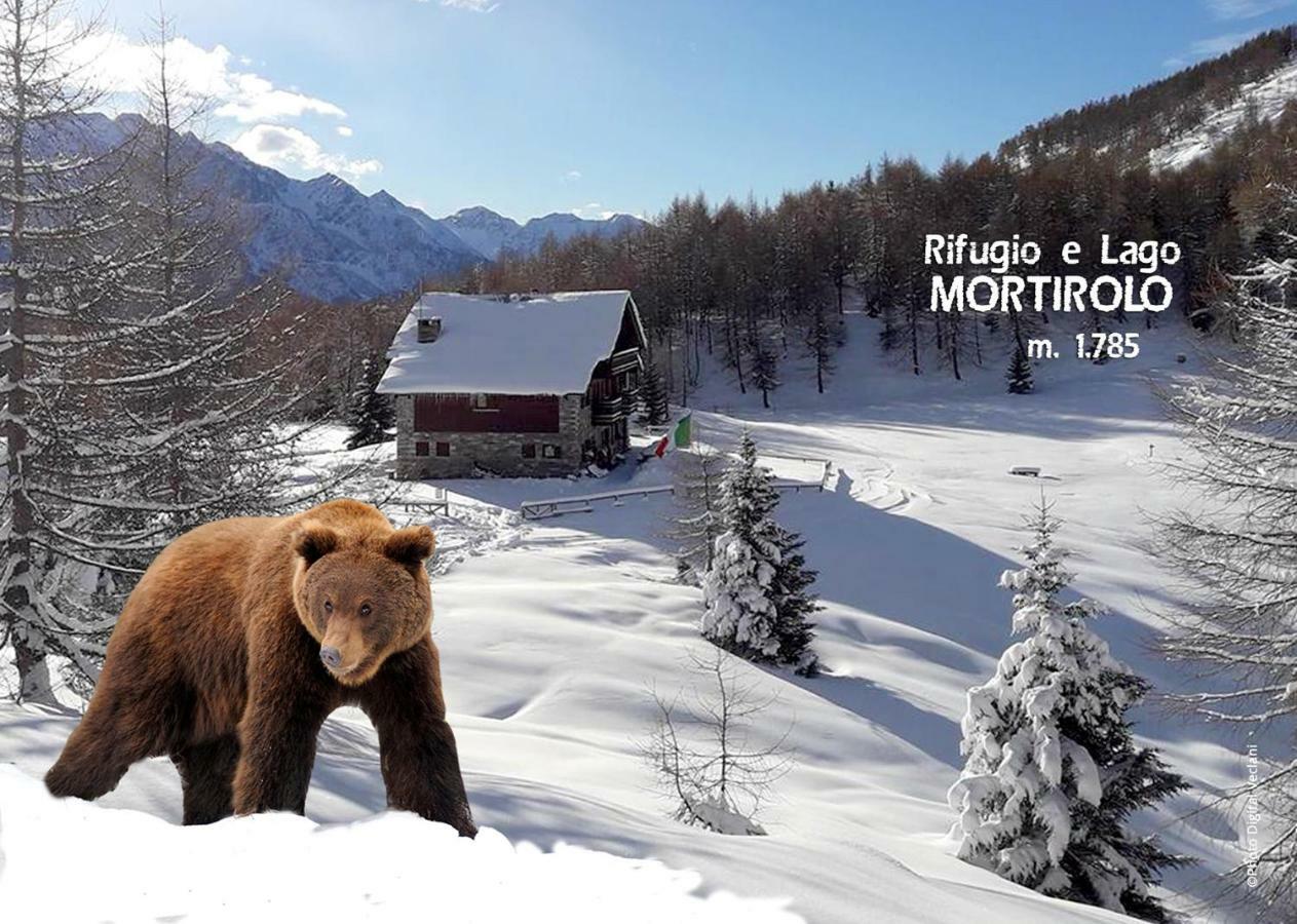 Rifugio Al Lago Del Mortirolo In Inverno Raggiungibile Solo A Piedi Monno Екстериор снимка